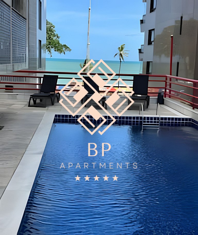 Flat com piscina a 50m da praia