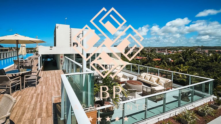 Flat com piscina privativa a 30 metros da praia