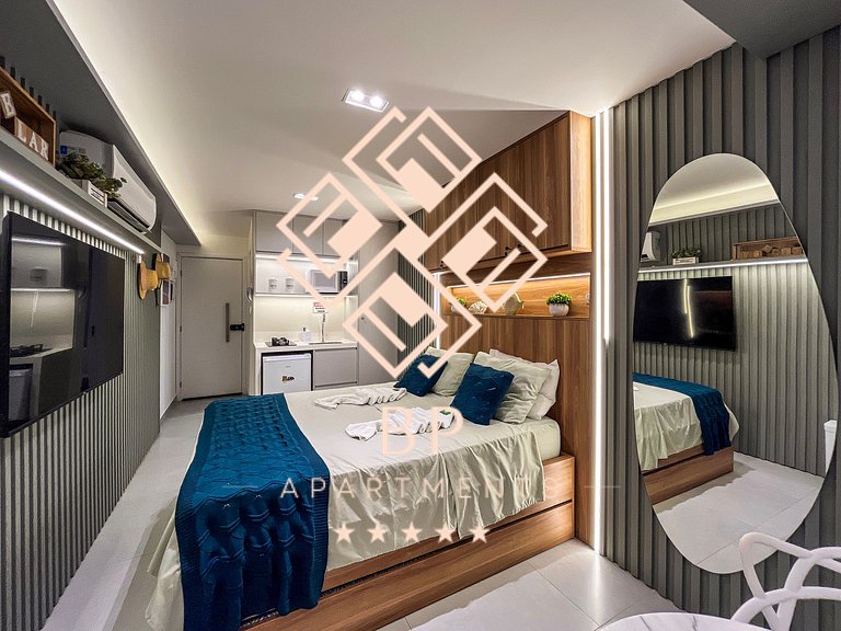 Flat com piscina privativa a 30 metros da praia