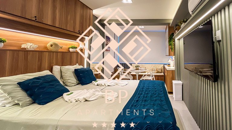 Flat com piscina privativa a 30 metros da praia