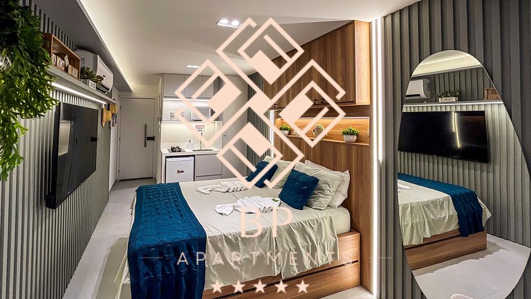 Flat com piscina privativa a 30 metros da praia