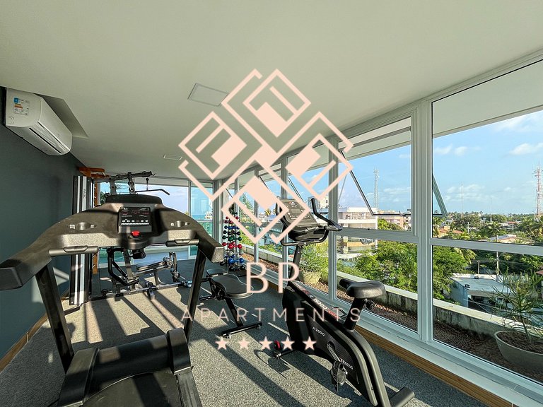 Flat com piscina privativa a 30 metros da praia