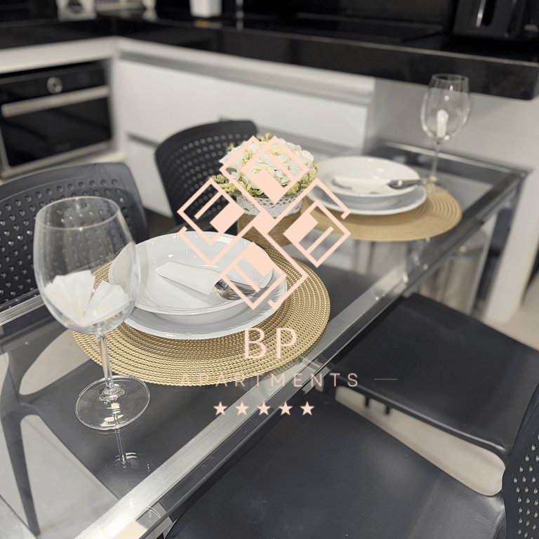 Flat com piscina a 50m da praia