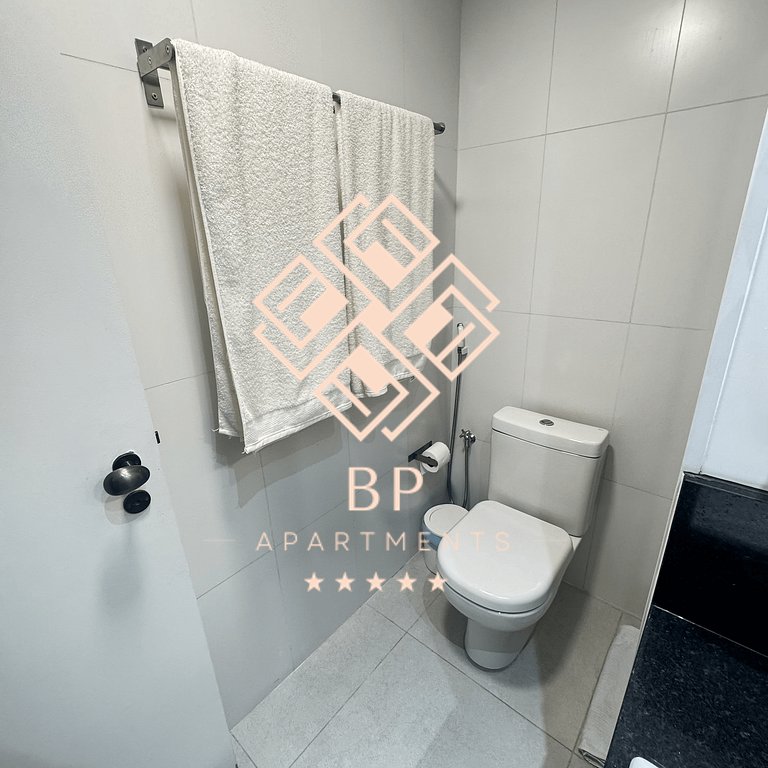 Flat com piscina a 50m da praia