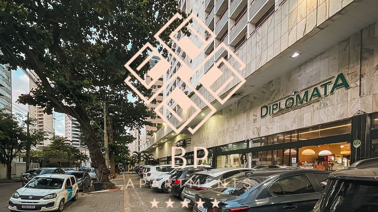 Flat com piscina a 50m da praia